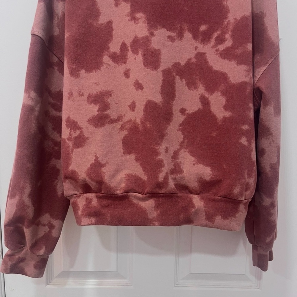 Varley Erwin Sweatshirt Deep Rose Tie-Dye -
Small Casual - EUC - Picture 11 of 13